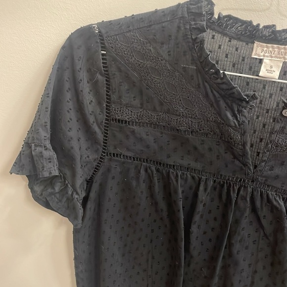 POINT SUR BLACK CROCHET SWISS DOT SCALLOPED HEM BLOUSE- SIZE S - Picture 3 of 4
